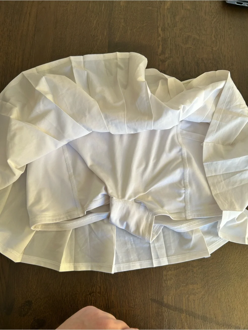 ALO Yoga pleated tennis size
